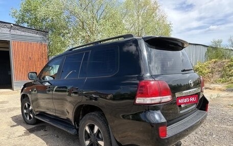 Toyota Land Cruiser 200, 2010 год, 2 900 000 рублей, 2 фотография