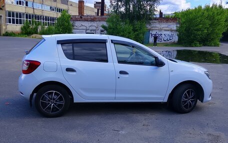 Renault Sandero II рестайлинг, 2014 год, 820 000 рублей, 3 фотография