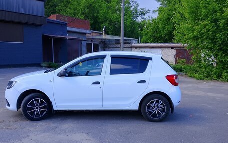 Renault Sandero II рестайлинг, 2014 год, 820 000 рублей, 2 фотография
