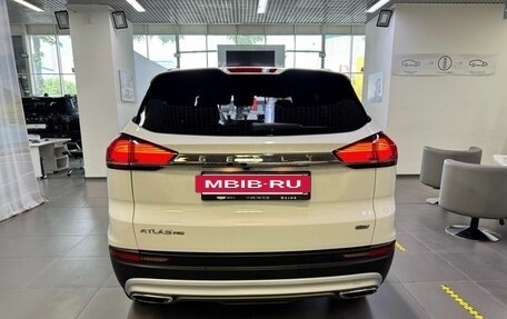 Geely Atlas, 2023 год, 2 010 000 рублей, 18 фотография