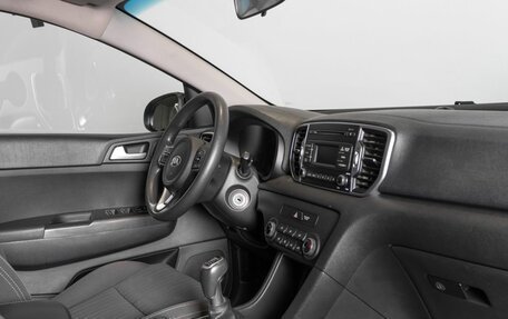 KIA Sportage IV рестайлинг, 2017 год, 1 847 900 рублей, 7 фотография