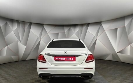 Mercedes-Benz E-Класс, 2019 год, 3 650 000 рублей, 7 фотография