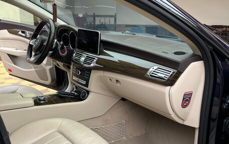 Mercedes-Benz CLS, 2016 год, 2 750 000 рублей, 22 фотография