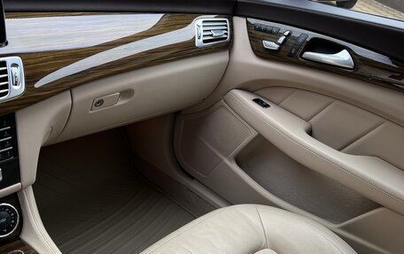 Mercedes-Benz CLS, 2016 год, 2 750 000 рублей, 25 фотография