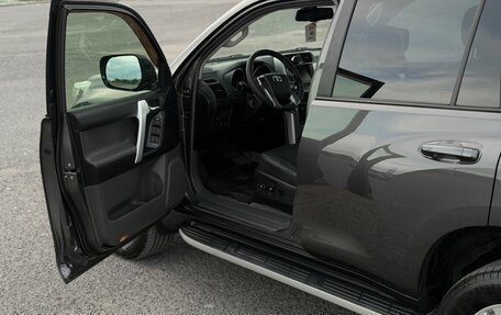 Toyota Land Cruiser Prado 150 рестайлинг 2, 2011 год, 2 290 000 рублей, 11 фотография