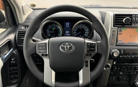 Toyota Land Cruiser Prado 150 рестайлинг 2, 2011 год, 2 290 000 рублей, 24 фотография