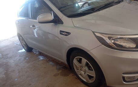 KIA Rio III рестайлинг, 2015 год, 950 000 рублей, 2 фотография