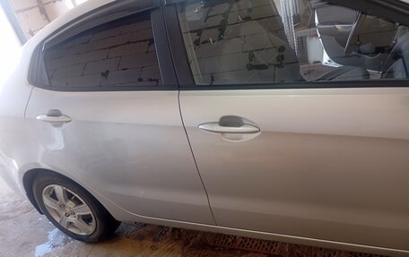 KIA Rio III рестайлинг, 2015 год, 950 000 рублей, 3 фотография