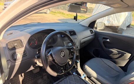 Volkswagen Polo VI (EU Market), 2015 год, 1 200 000 рублей, 8 фотография