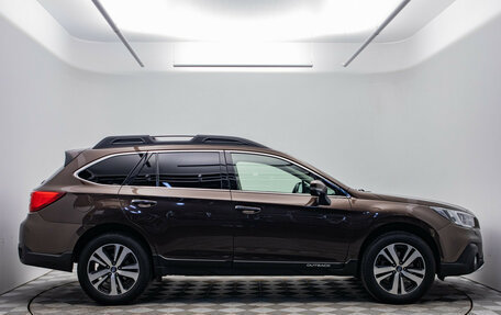 Subaru Outback IV рестайлинг, 2018 год, 2 700 000 рублей, 7 фотография
