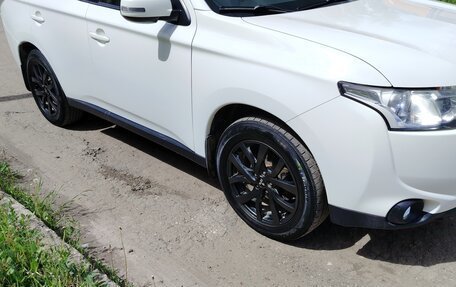 Mitsubishi Outlander III рестайлинг 3, 2012 год, 1 200 000 рублей, 5 фотография