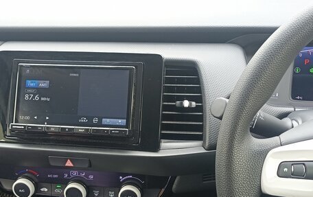 Honda Fit, 2021 год, 1 075 000 рублей, 5 фотография