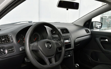 Volkswagen Polo VI (EU Market), 2018 год, 399 000 рублей, 11 фотография