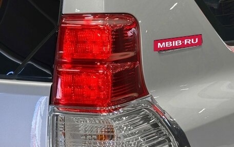 Toyota Land Cruiser Prado 150 рестайлинг 2, 2009 год, 2 990 000 рублей, 8 фотография