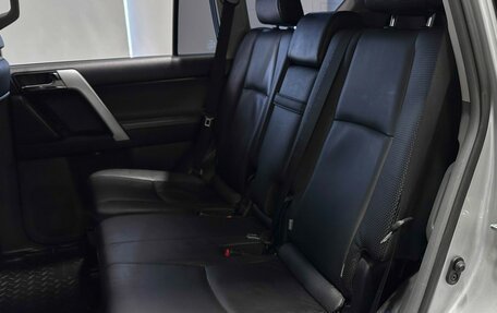 Toyota Land Cruiser Prado 150 рестайлинг 2, 2009 год, 2 990 000 рублей, 12 фотография