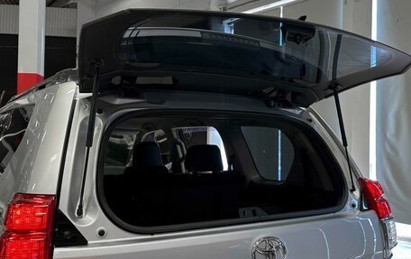 Toyota Land Cruiser Prado 150 рестайлинг 2, 2009 год, 2 990 000 рублей, 15 фотография