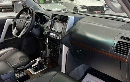 Toyota Land Cruiser Prado 150 рестайлинг 2, 2009 год, 2 990 000 рублей, 18 фотография
