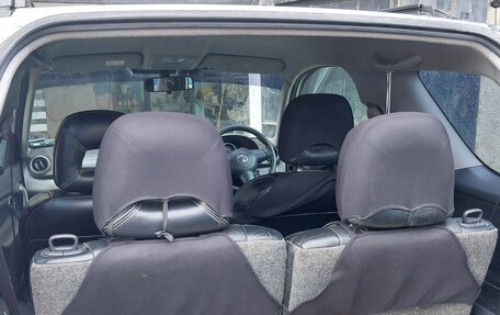 Toyota RAV4, 2004 год, 700 000 рублей, 19 фотография