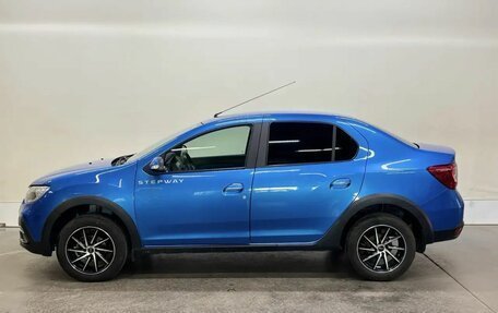 Renault Logan II, 2018 год, 1 049 000 рублей, 5 фотография