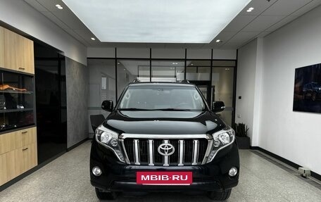 Toyota Land Cruiser Prado 150 рестайлинг 2, 2017 год, 3 350 000 рублей, 2 фотография