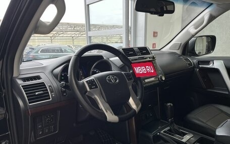 Toyota Land Cruiser Prado 150 рестайлинг 2, 2017 год, 3 350 000 рублей, 7 фотография