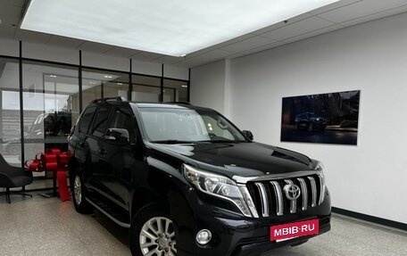 Toyota Land Cruiser Prado 150 рестайлинг 2, 2017 год, 3 350 000 рублей, 3 фотография