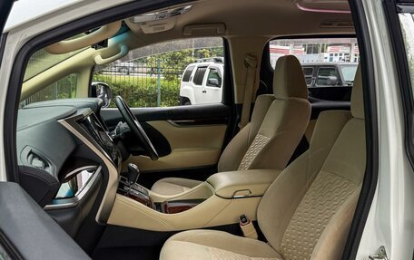 Toyota Alphard III, 2015 год, 4 199 000 рублей, 10 фотография