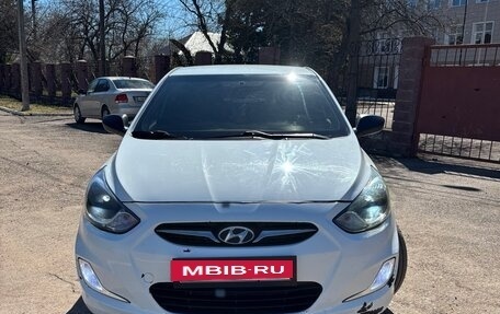 Hyundai Solaris II рестайлинг, 2012 год, 600 000 рублей, 6 фотография