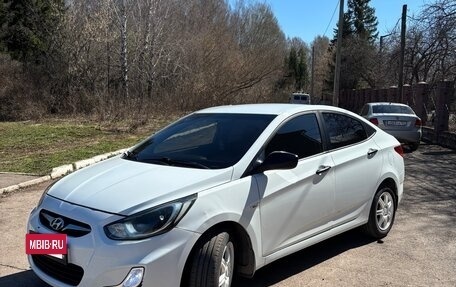 Hyundai Solaris II рестайлинг, 2012 год, 600 000 рублей, 5 фотография