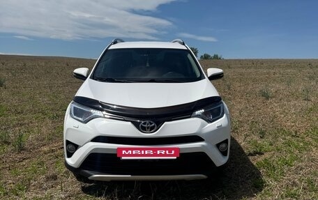 Toyota RAV4, 2017 год, 2 550 000 рублей, 3 фотография