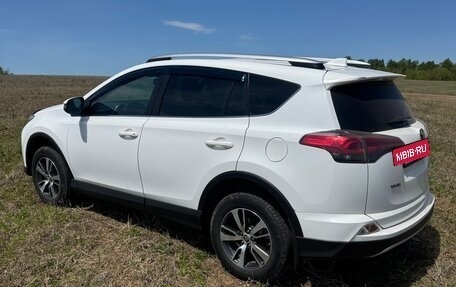 Toyota RAV4, 2017 год, 2 550 000 рублей, 4 фотография