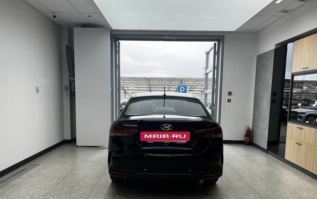 Hyundai Solaris II рестайлинг, 2021 год, 1 630 000 рублей, 5 фотография