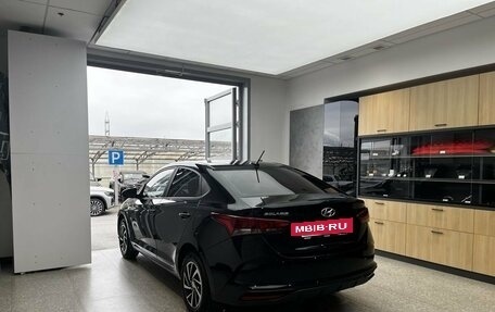 Hyundai Solaris II рестайлинг, 2021 год, 1 630 000 рублей, 6 фотография