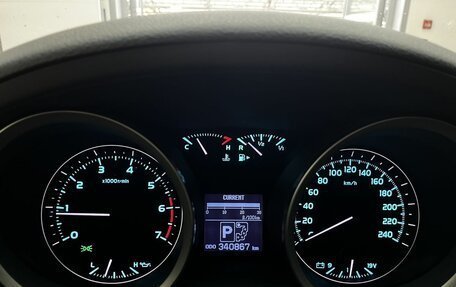 Toyota Land Cruiser 200, 2010 год, 3 400 000 рублей, 12 фотография
