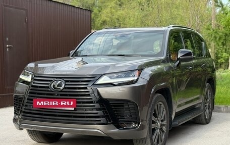 Lexus LX, 2023 год, 21 000 000 рублей, 6 фотография