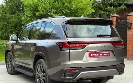 Lexus LX, 2023 год, 21 000 000 рублей, 11 фотография
