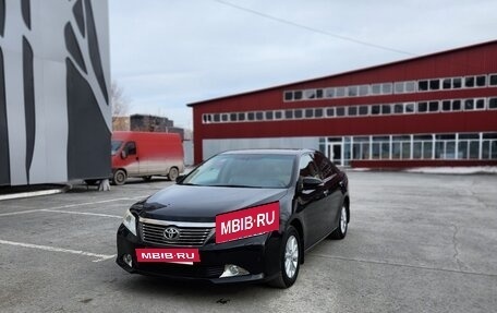 Toyota Camry, 2012 год, 2 200 000 рублей, 10 фотография
