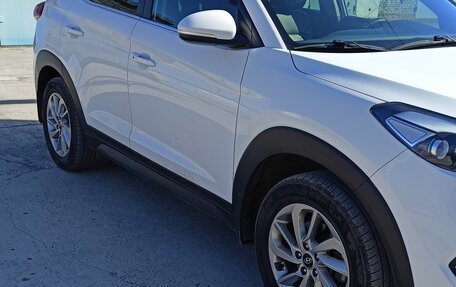 Hyundai Tucson III, 2018 год, 2 100 000 рублей, 2 фотография