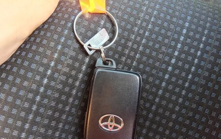 Toyota Vitz, 2014 год, 720 000 рублей, 17 фотография