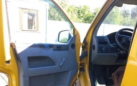 Volkswagen Transporter T5 рестайлинг, 2004 год, 1 300 000 рублей, 7 фотография