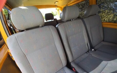 Volkswagen Transporter T5 рестайлинг, 2004 год, 1 300 000 рублей, 23 фотография