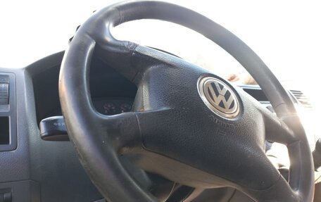 Volkswagen Transporter T5 рестайлинг, 2004 год, 1 300 000 рублей, 37 фотография