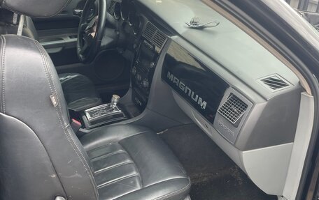 Dodge Magnum, 2005 год, 700 000 рублей, 18 фотография