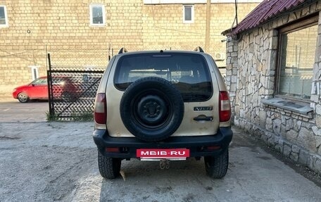 Chevrolet Niva I рестайлинг, 2004 год, 280 000 рублей, 8 фотография