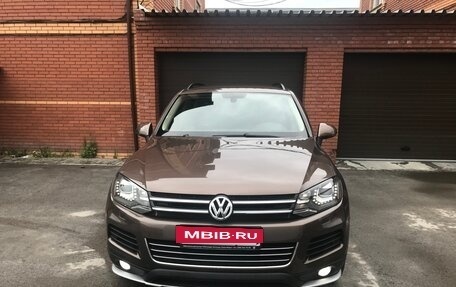 Volkswagen Touareg III, 2012 год, 2 450 000 рублей, 3 фотография