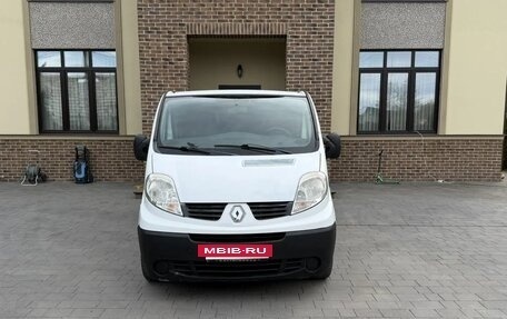 Renault Trafic, 2010 год, 1 050 000 рублей, 3 фотография
