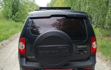 Chevrolet Niva I рестайлинг, 2012 год, 350 000 рублей, 3 фотография