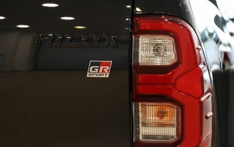 Toyota Hilux VIII, 2025 год, 8 450 000 рублей, 10 фотография