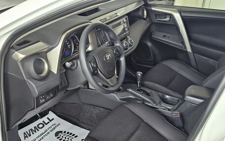 Toyota RAV4, 2015 год, 2 249 000 рублей, 12 фотография