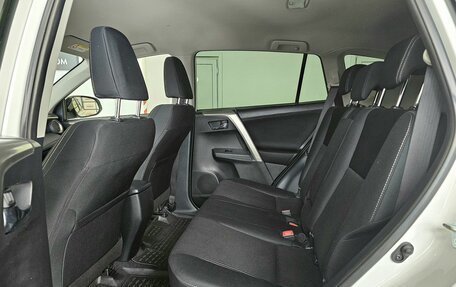 Toyota RAV4, 2015 год, 2 249 000 рублей, 15 фотография